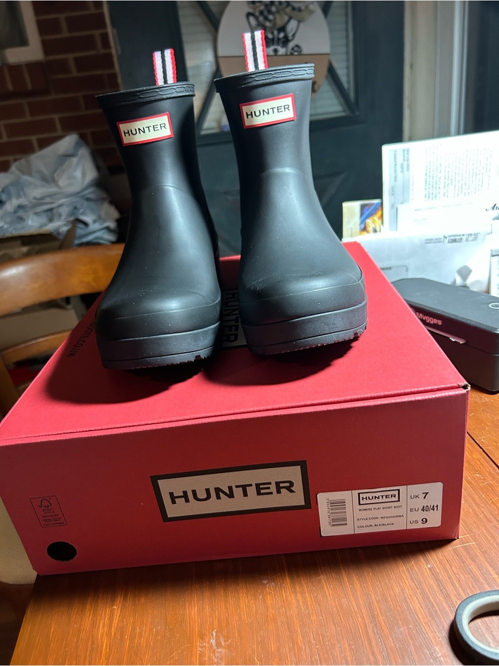 Women’s Hunter Black Short Rain Boots with Red Trim